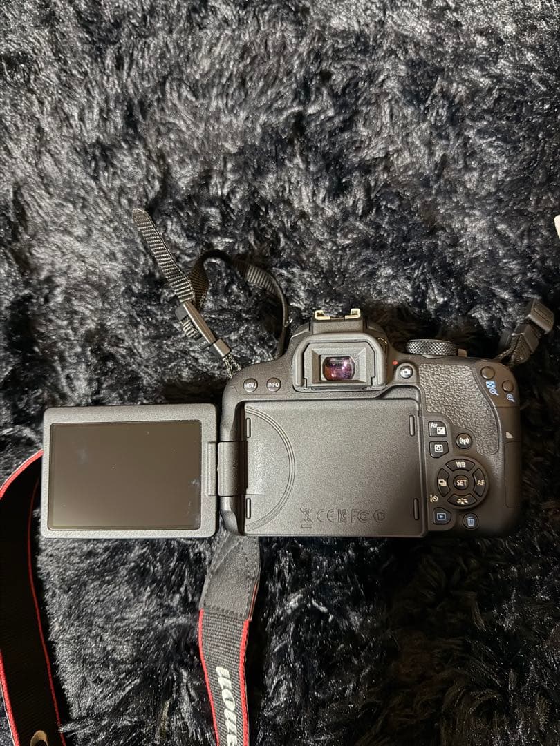 ⭐︎持ち運びケース付⭐︎Canon EOS Kiss X9i デジタル一眼レフカメラ