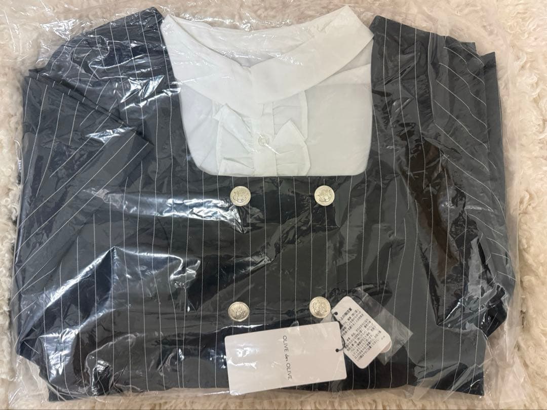 OLIVE des OLIVE クラシカルフリルカラージャケット グレー