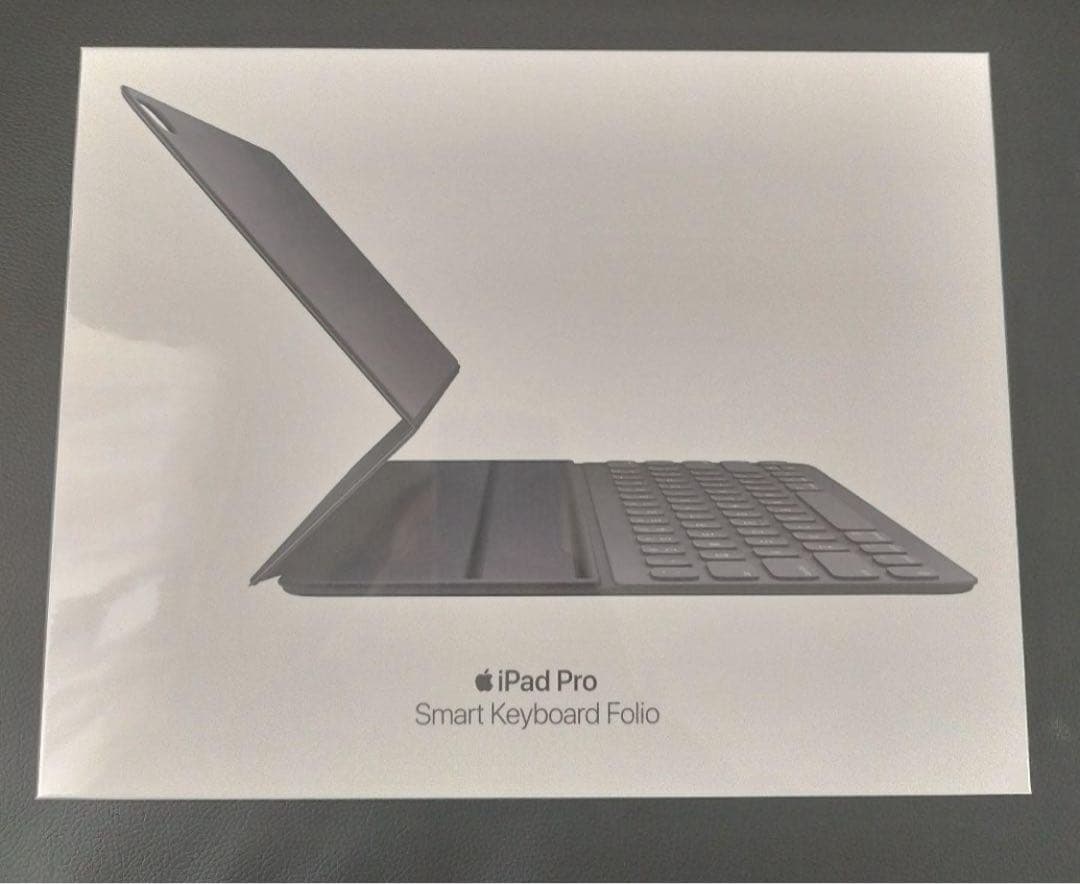 新品 Apple 12.9iPad Pro第3世代 キーボードMU8H2J/A