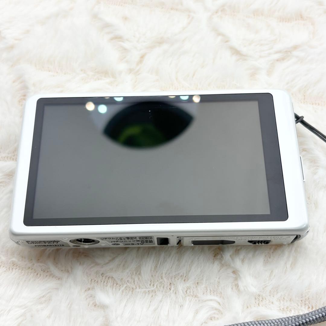 美品 動作良好 Panasonic LUMIX DMC-FX77 ホワイト