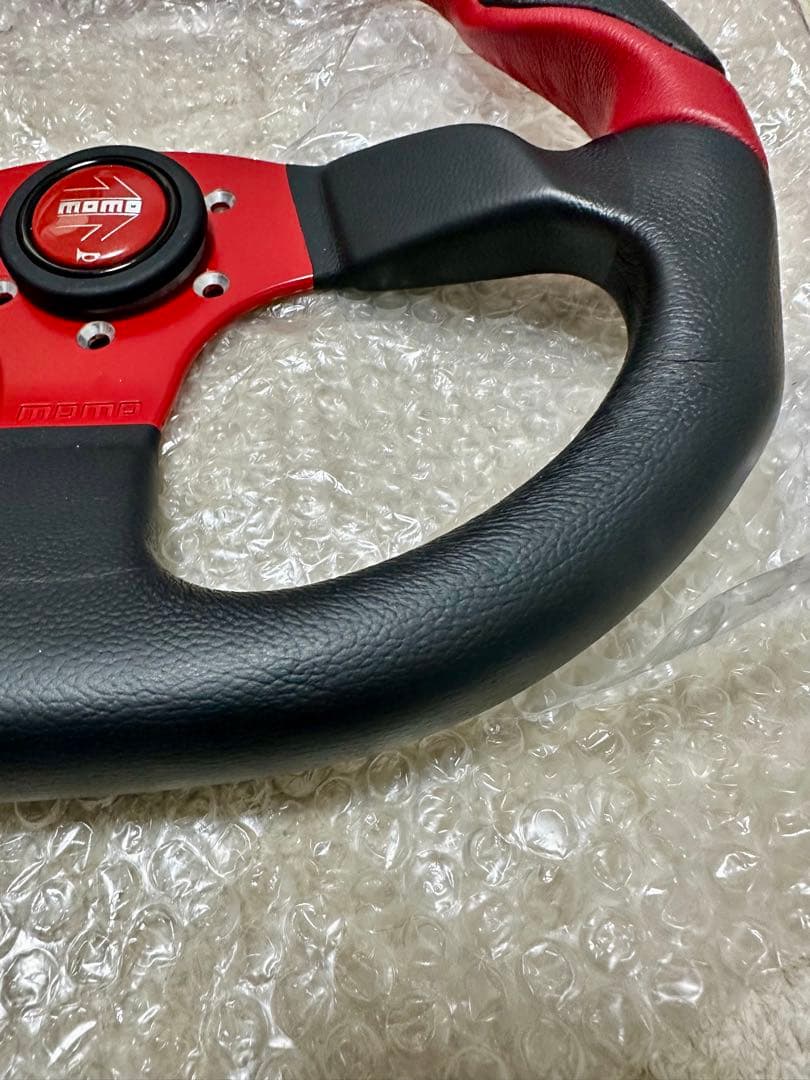 美品 MOMO ステアリング　コマンド2 レッド 35パイ