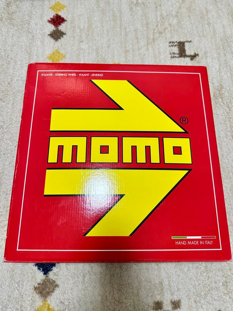美品 MOMO ステアリング　コマンド2 レッド 35パイ