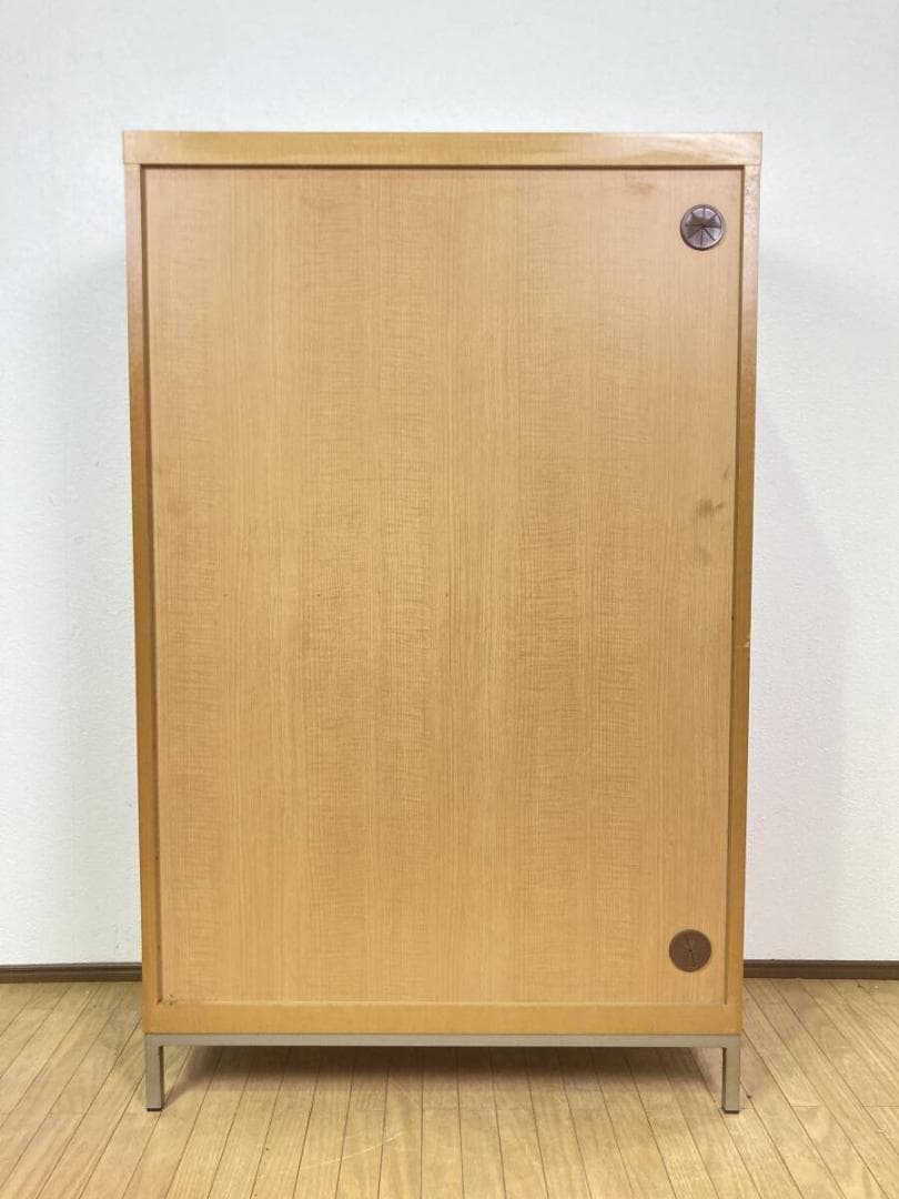 脚付き ガラス扉 キャビネット 茶 ライトブラウン 棚 収納棚 サイドボード