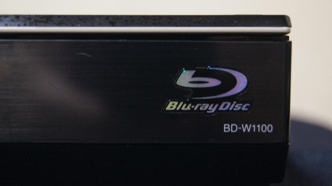 シャープ　ブルーレイレコーダー　BD-W1100 リモコン付　動作品