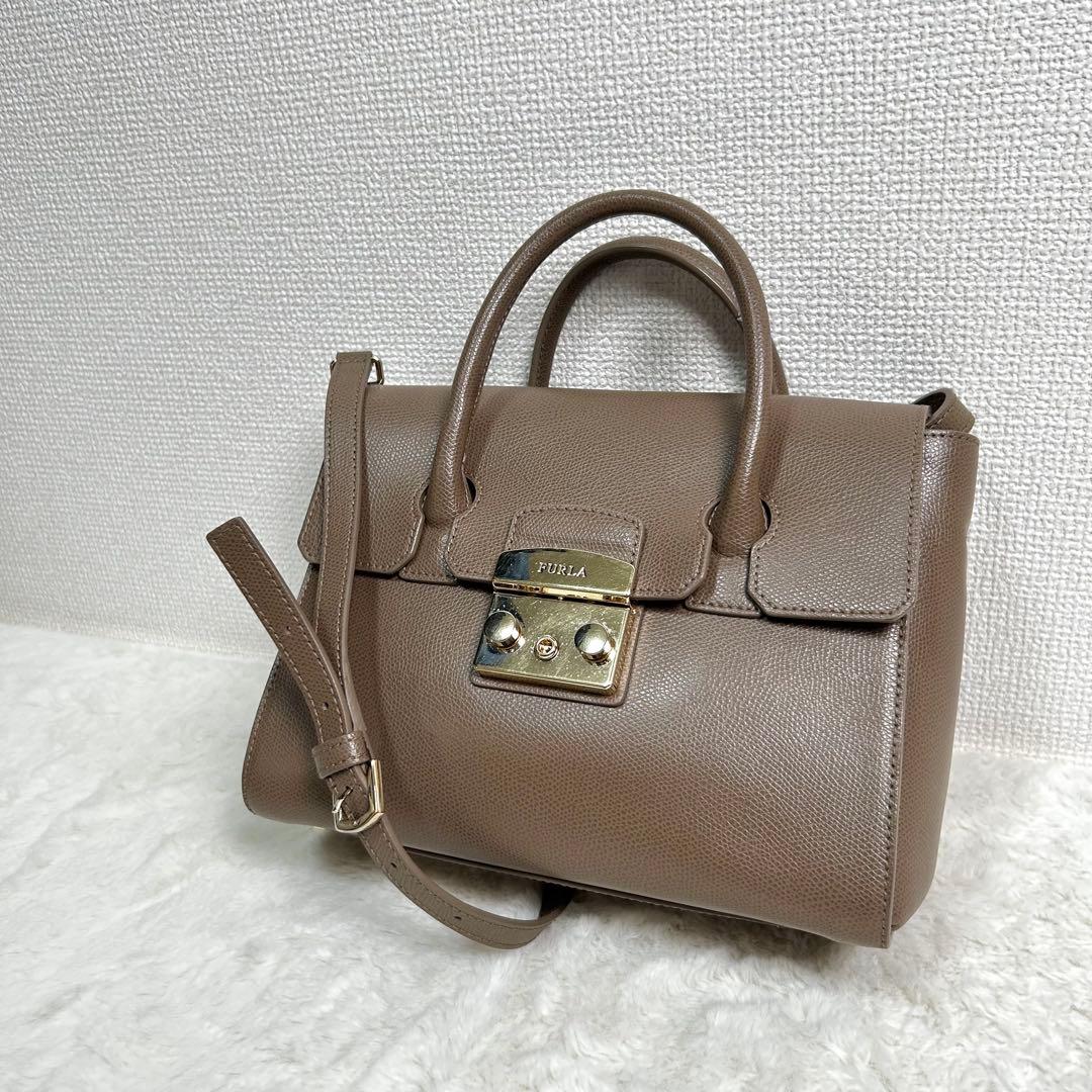 極美品✨　FURLA メトロポリス サッチェルS 2wayショルダーバッグ