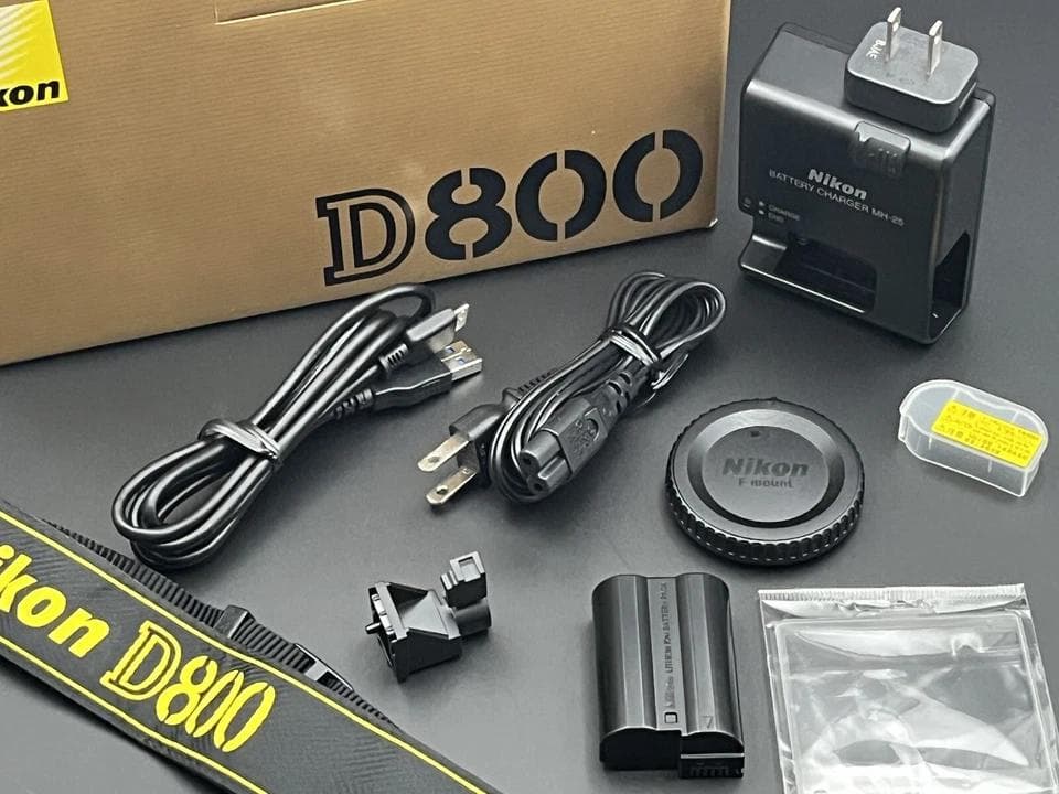 Nikon D800 デジタル一眼レフカメラ　ショット3705回