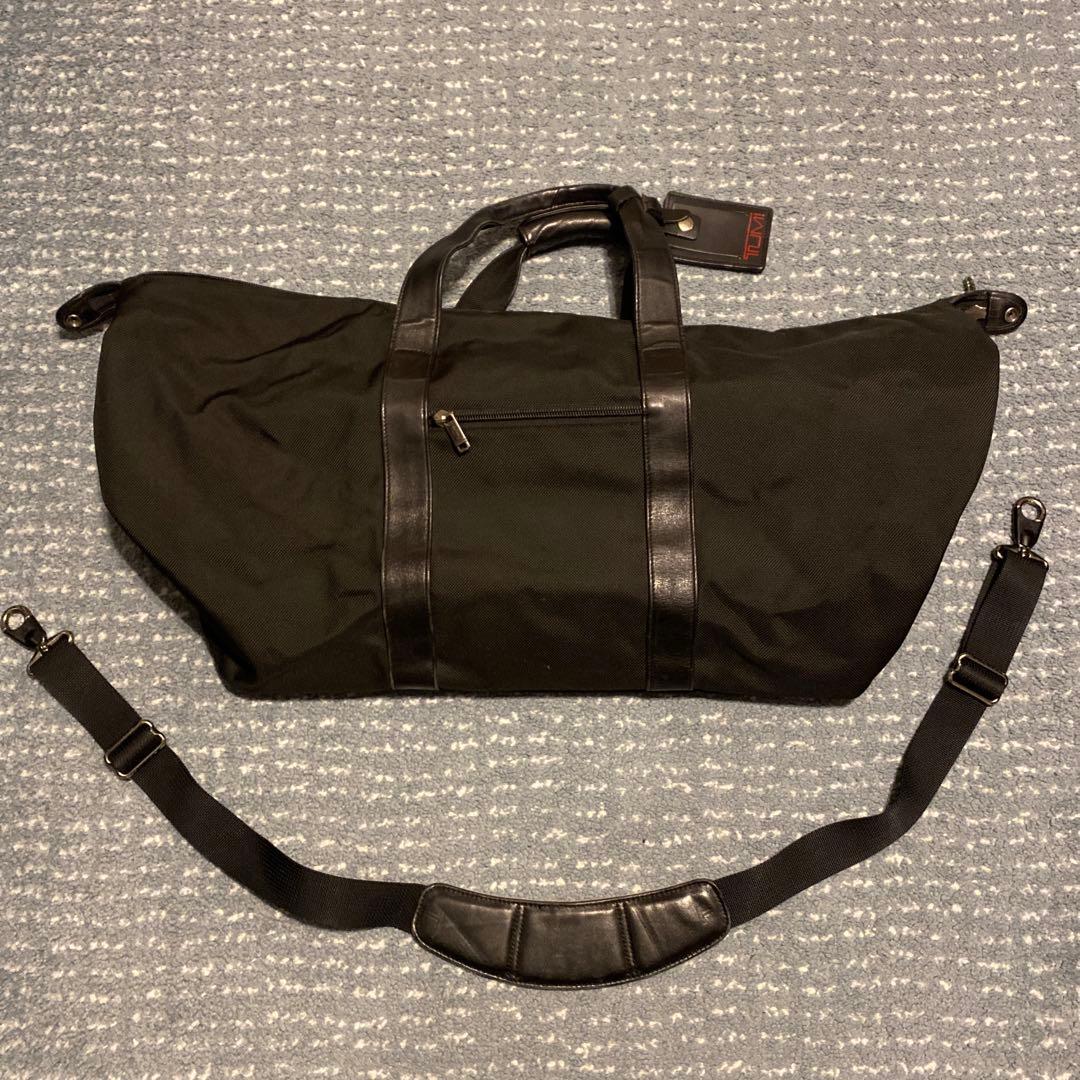 TUMI ブラック ボストンバッグ