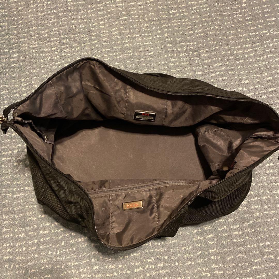 TUMI ブラック ボストンバッグ