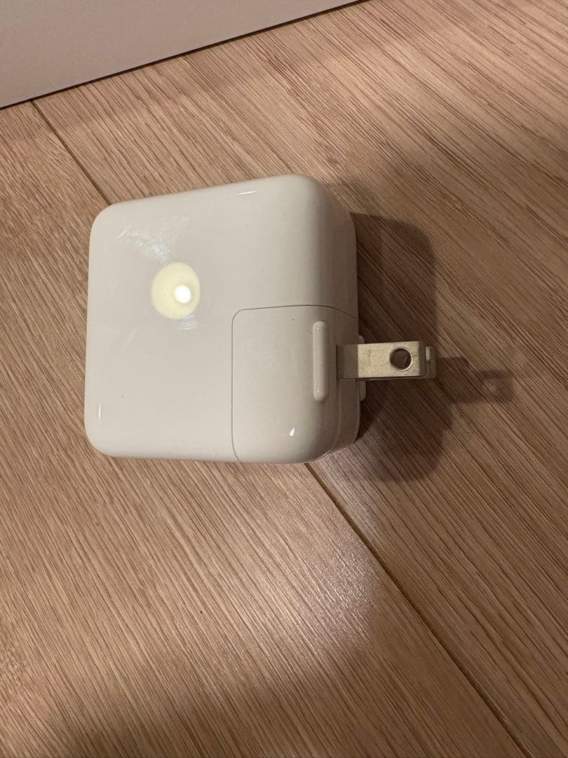 【超美品】MacBook Air 13″ M3/8GB/256GB ハブ付き