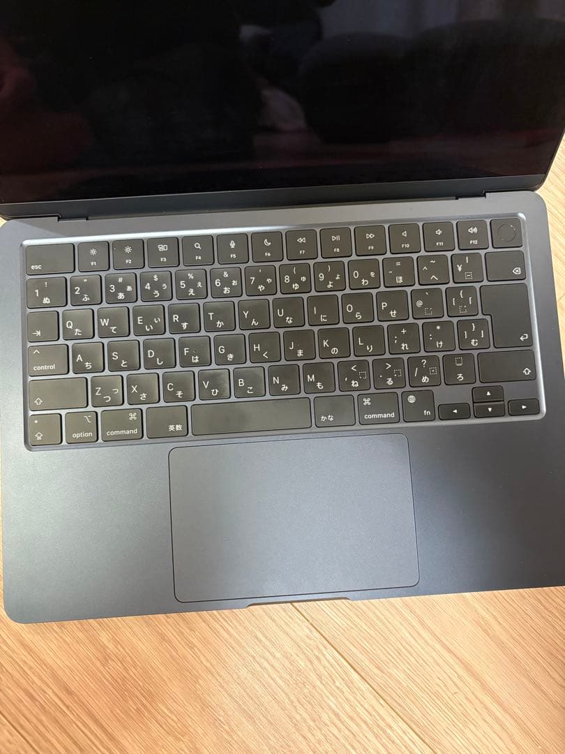 【超美品】MacBook Air 13″ M3/8GB/256GB ハブ付き