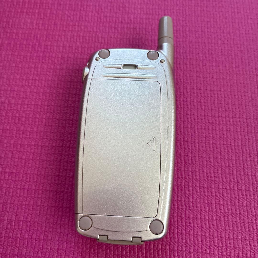 美品 レアドコモ docomo P211i ピンク　ガラケー 携帯、充電器セット