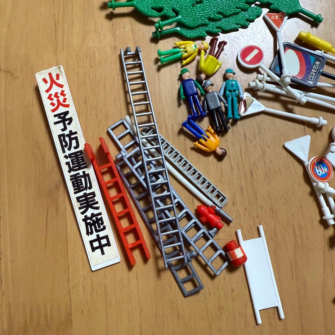 トミカタウン　パーツ　部品　大量セット