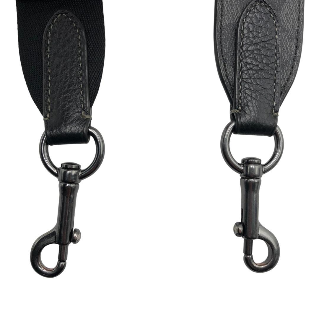 【極美品】COACHコーチ　クロスボディ　メンズショルダーバッグ　PVC×レザー