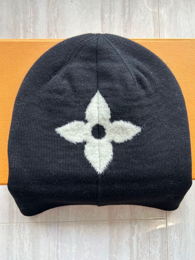 LV ブラック ニット帽　ルイヴィトン