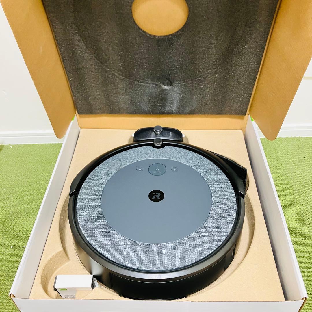 iRobot Roomba i3 ロボット掃除機 ブラック ほぼ未使用　ルンバ