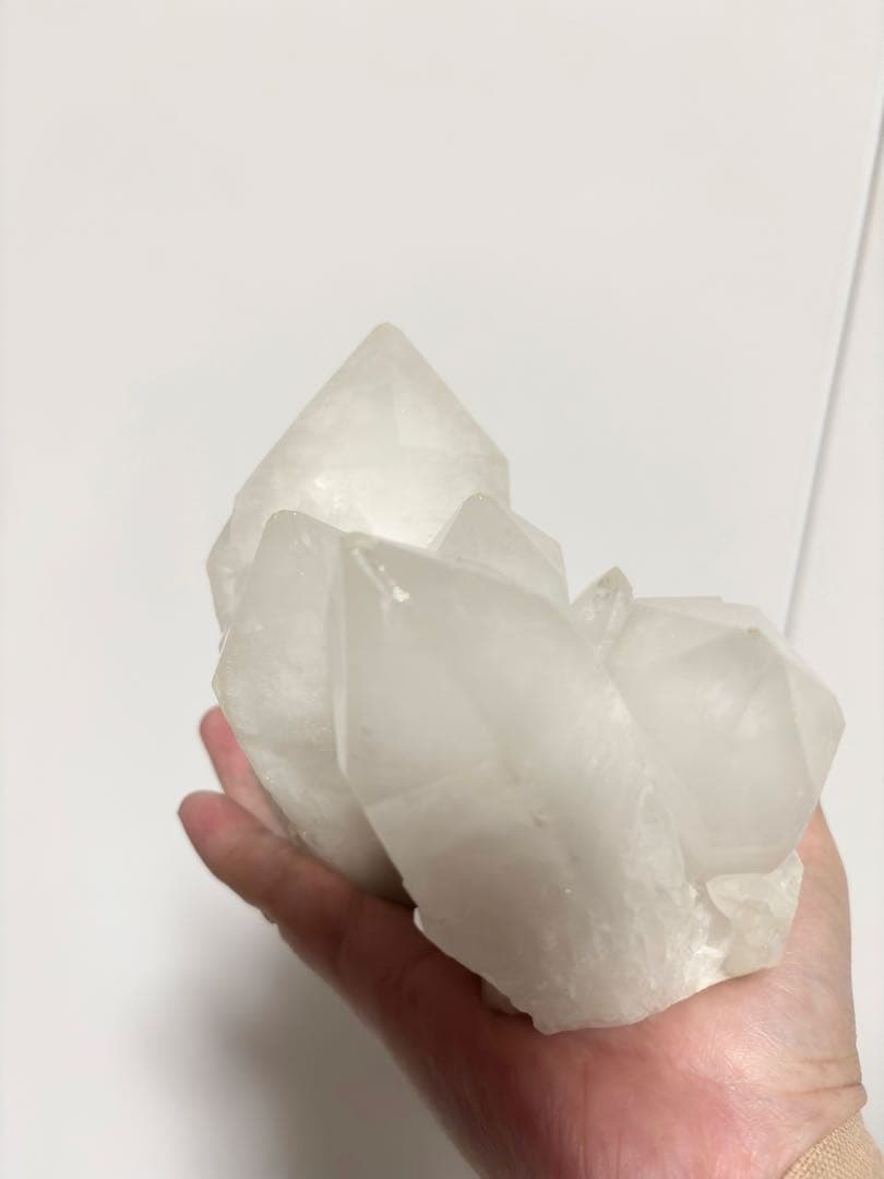 特大！大きなポイント！ パールバティ産 ヒマラヤ水晶クラスター 重さ約1.5kg