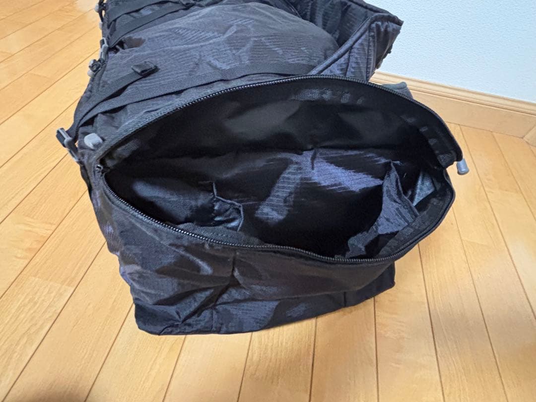 アルティメイトディレクション クルーバッグJ 黒バックパック、トレイルラン