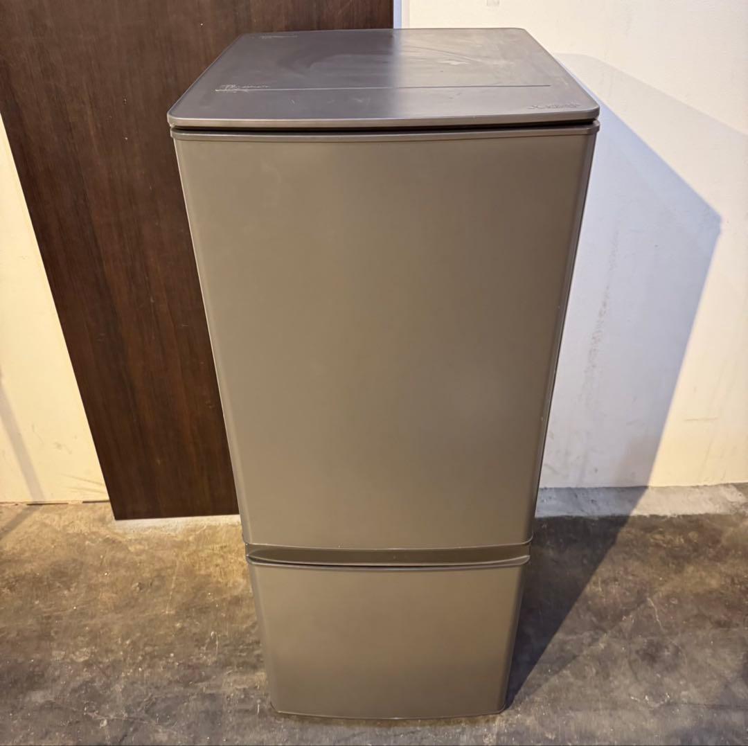 C08★2022年製★三菱　冷蔵庫　グレー　一人暮らし　洗濯機