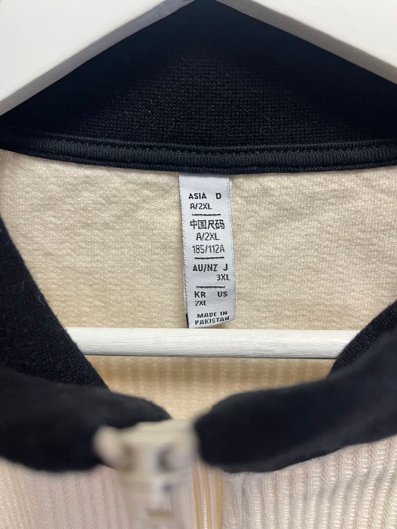 adidas ワッフルトラックジャケット クリーム オフホワイト