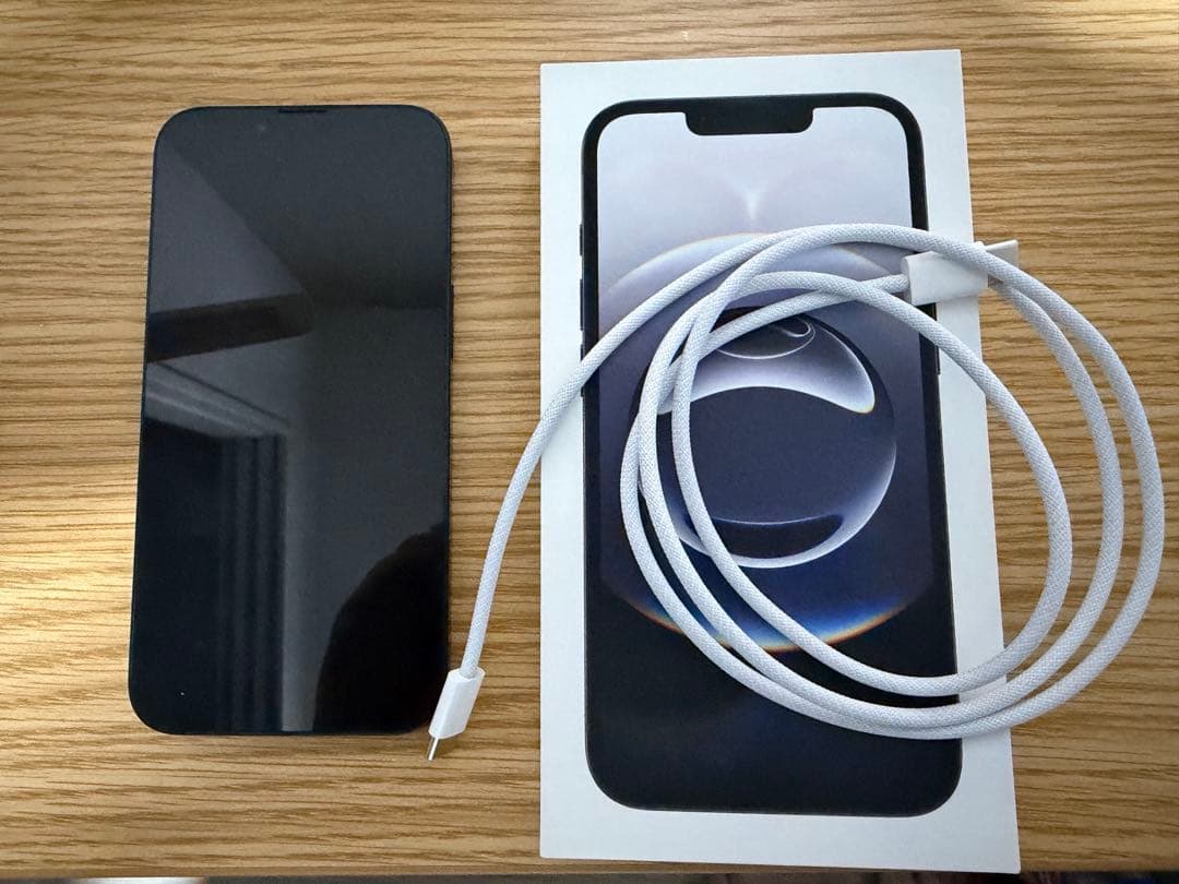 iPhone16e 128GB ブラック　SIMフリー