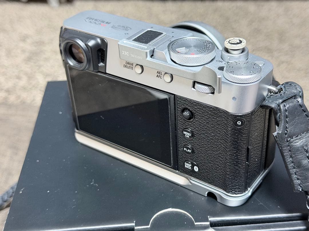 Fujifilm X100VI シルバー