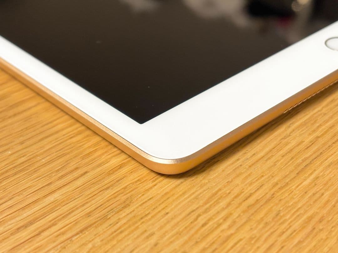 iPad 第8世代 WiFi 32GB ゴールド 美品