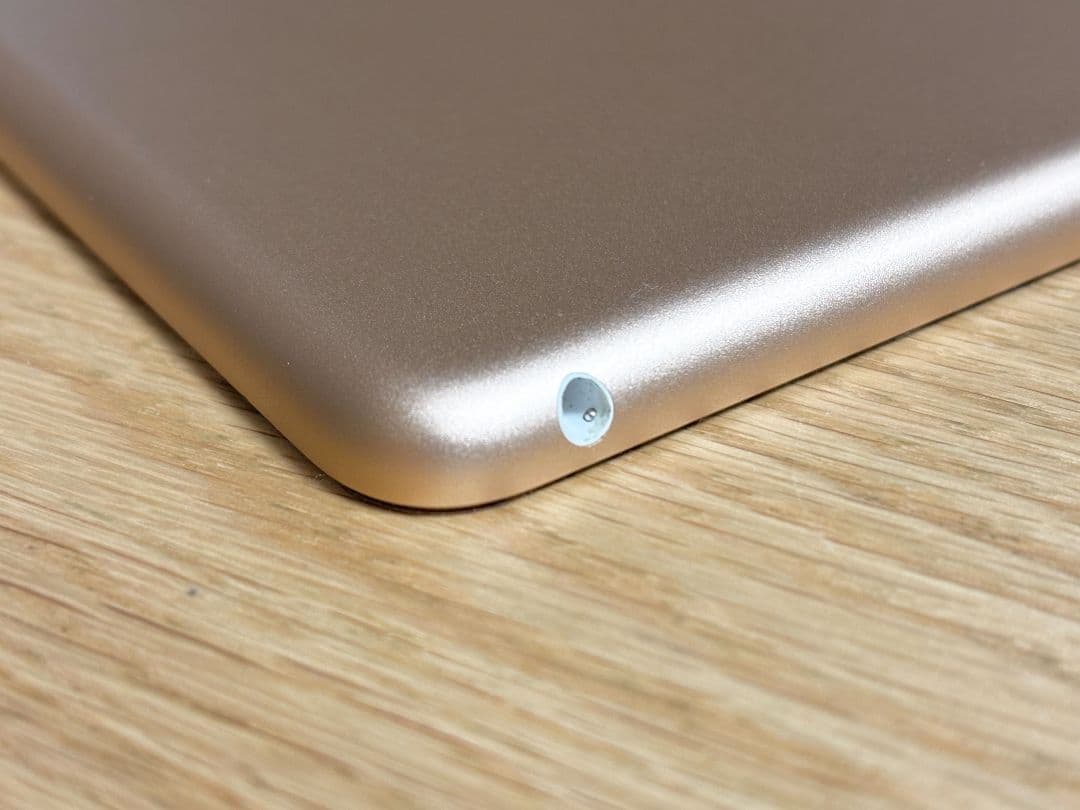 iPad 第8世代 WiFi 32GB ゴールド 美品