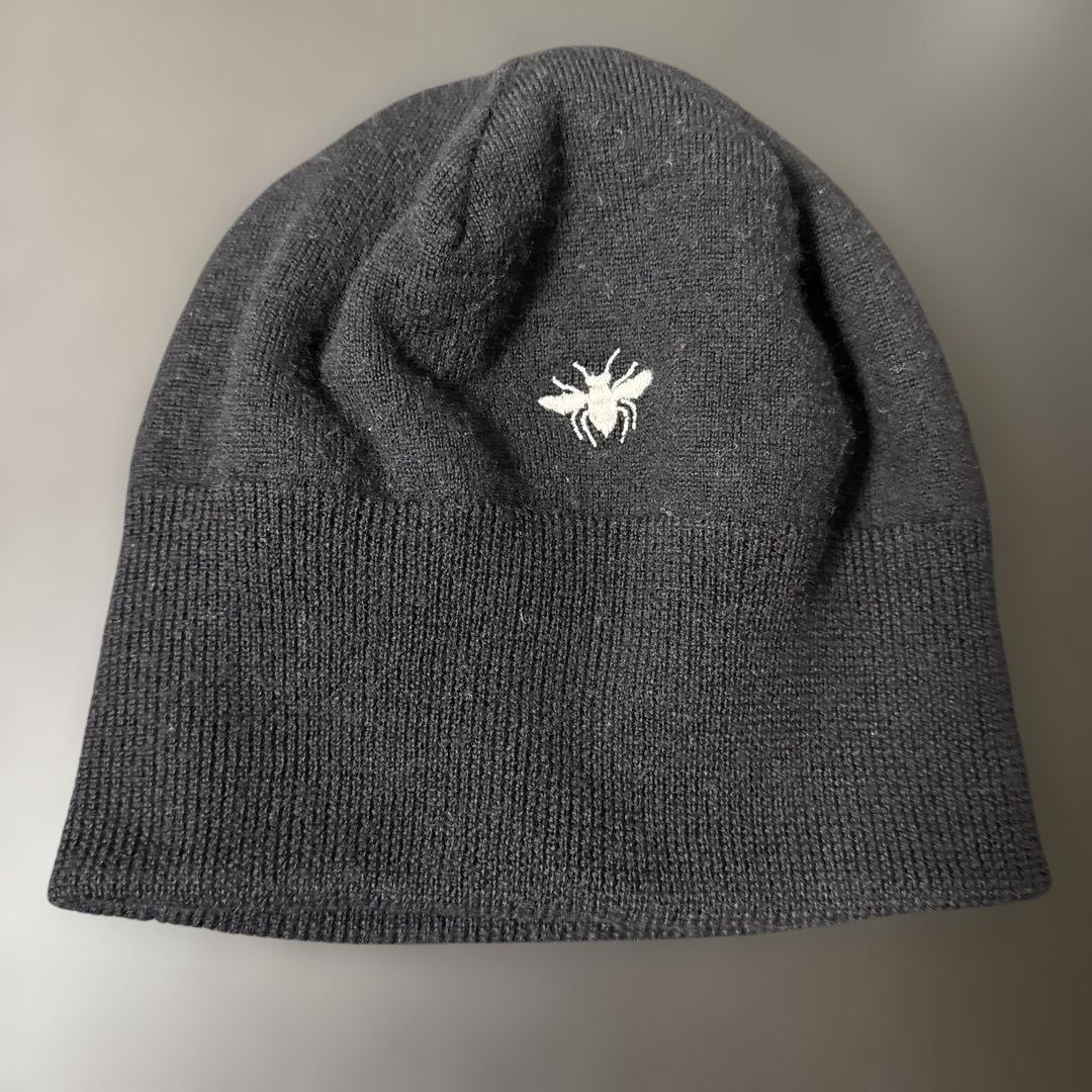 黒いスパイダー刺繍ニット帽