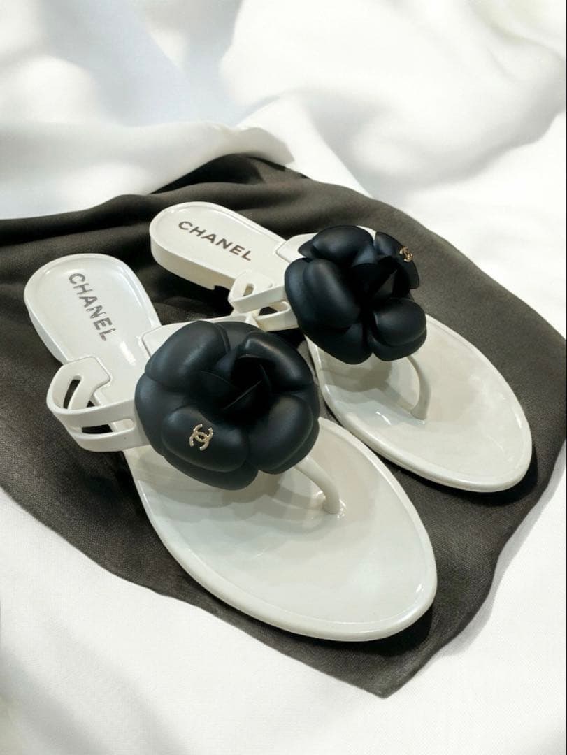 即日発送CHANELシャネル　カメリアココマーク　ビーチサンダル　トングサンダル