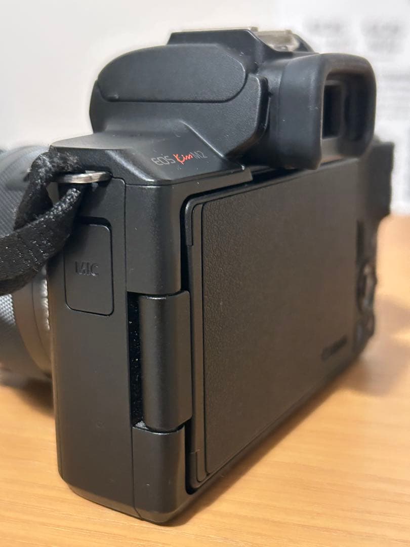 Canon ミラーレス一眼カメラ EOS Kiss M2 ブラック KISSM2