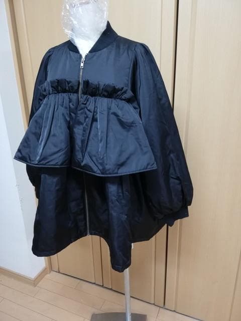 CAROLINA GLASER フリルジャケット★黒★一回使用の美品