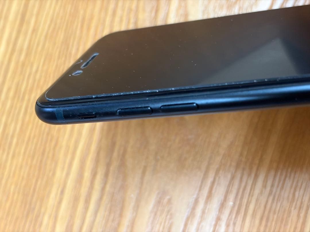 【Liora_K_0101】iPhone SE (第３世代)64GB