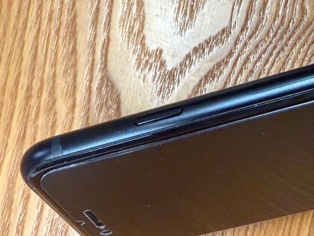 【Liora_K_0101】iPhone SE (第３世代)64GB