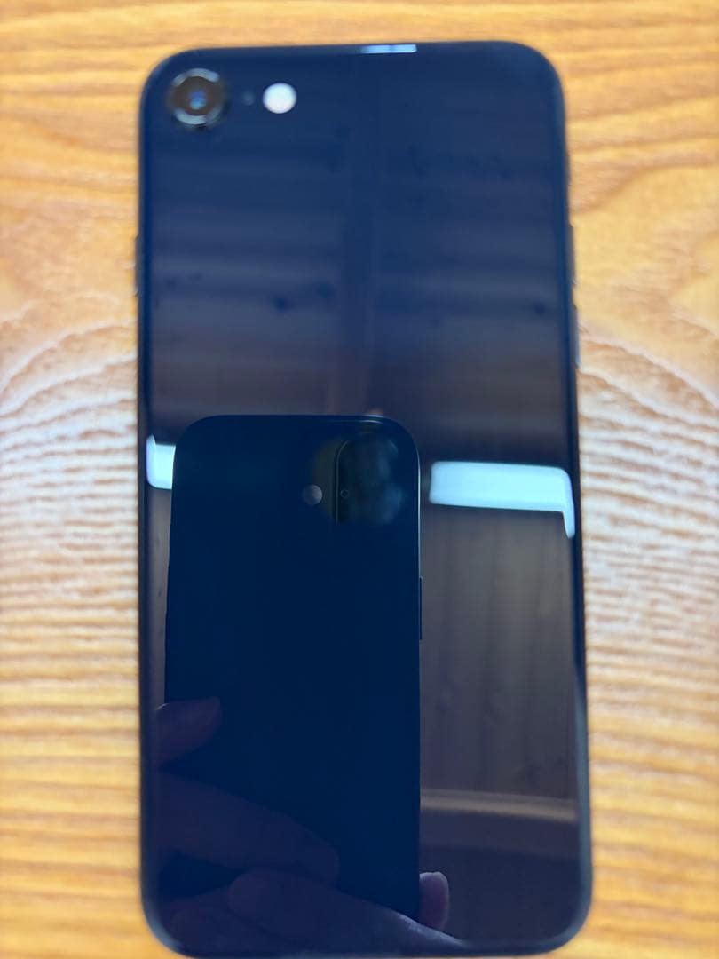 【Liora_K_0101】iPhone SE (第３世代)64GB