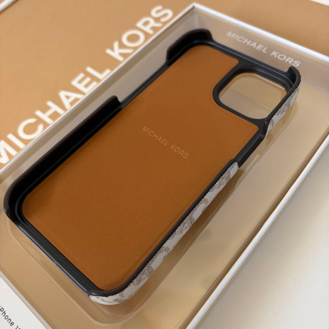 マイケルコース☆新品☆ロゴ iPhone 15ケース MagSafe/バニラ 白
