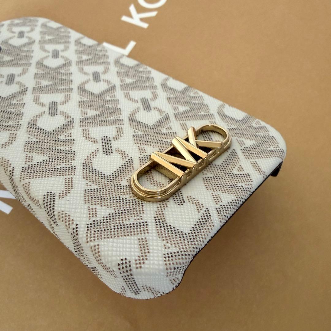 マイケルコース☆新品☆ロゴ iPhone 15ケース MagSafe/バニラ 白