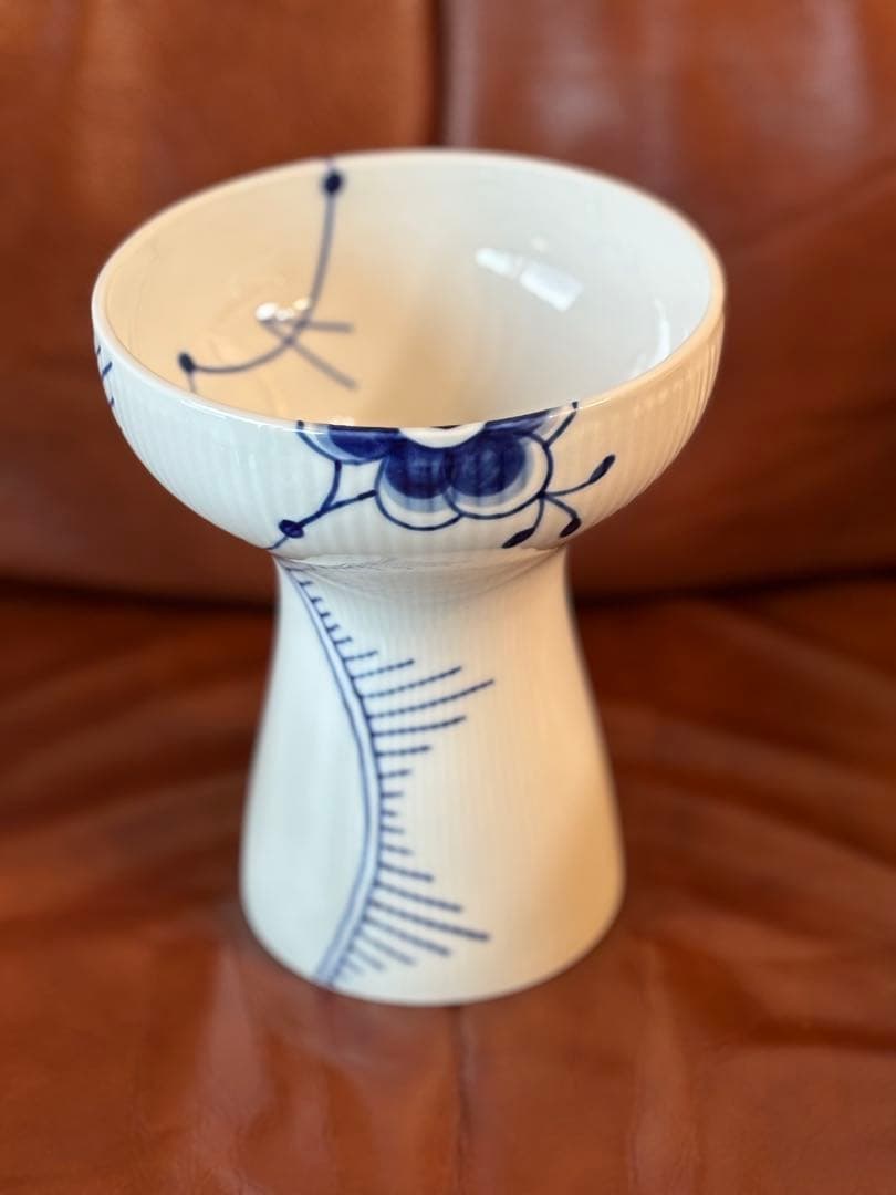 ブルーフルーテッド メガ オープンベース 19cm