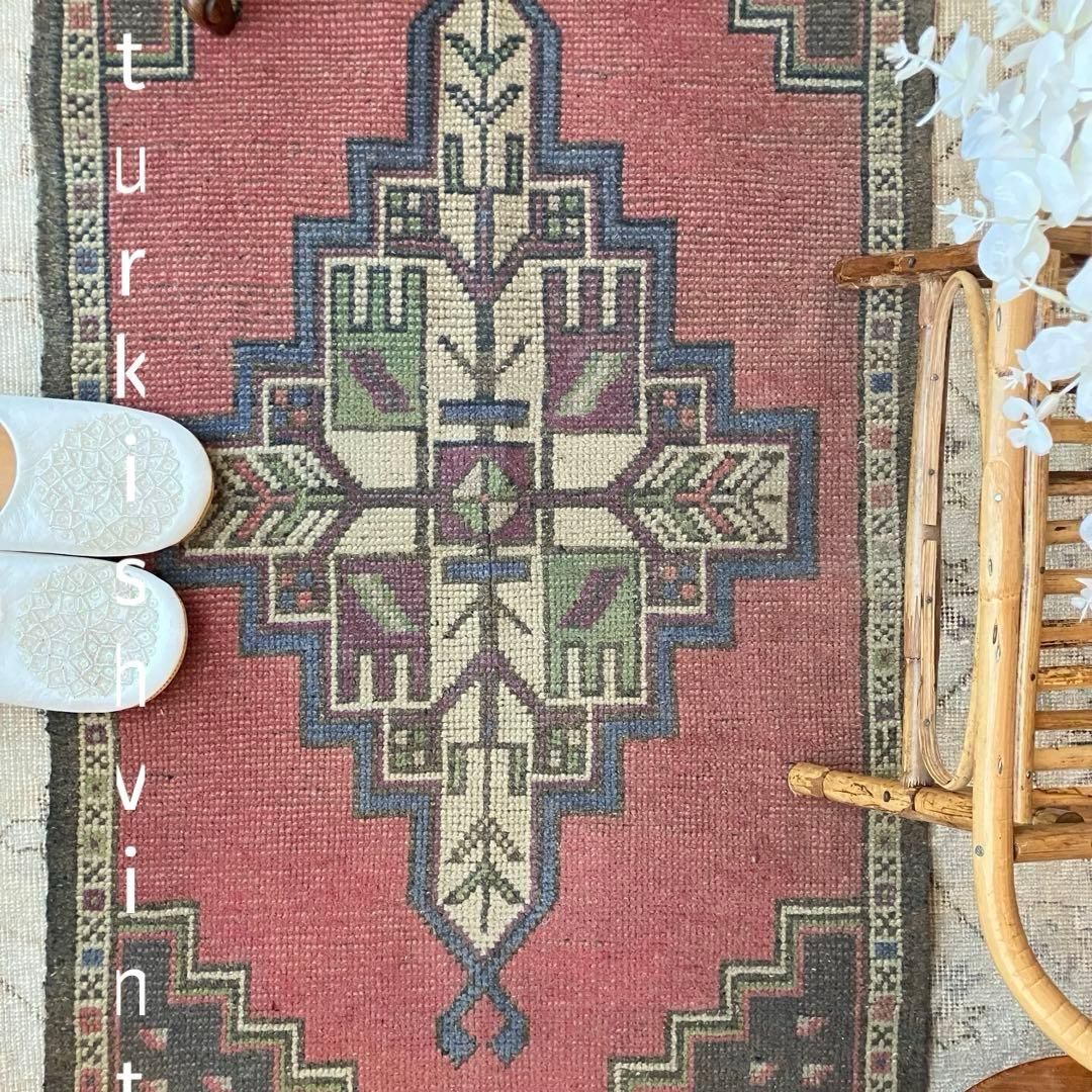 大きめ63×119上質くすみ大人ピンク　グレーメダリオン　トルコヴィンテージラグ