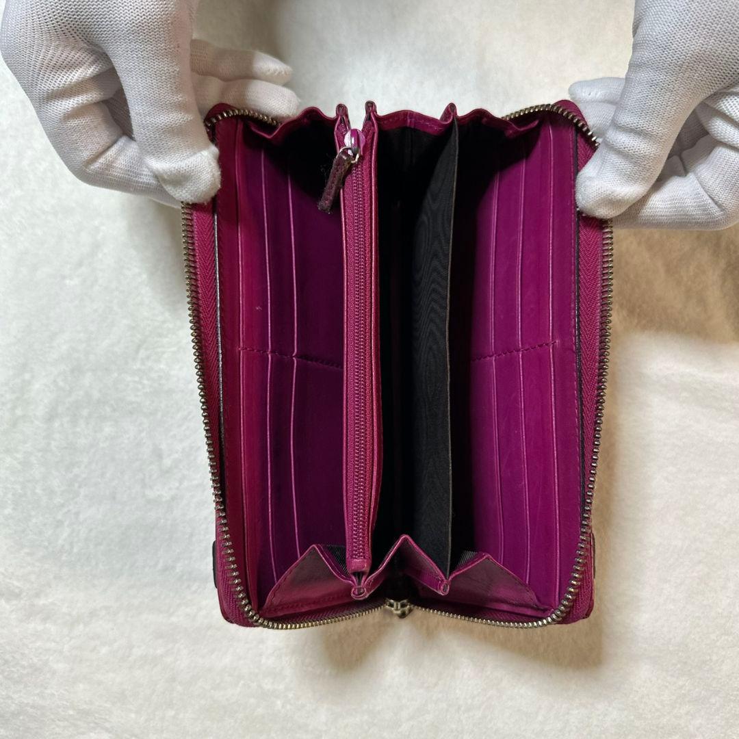 GUCCI（グッチ）マイクログッチシマ エナメルラウンドファスナー長財布