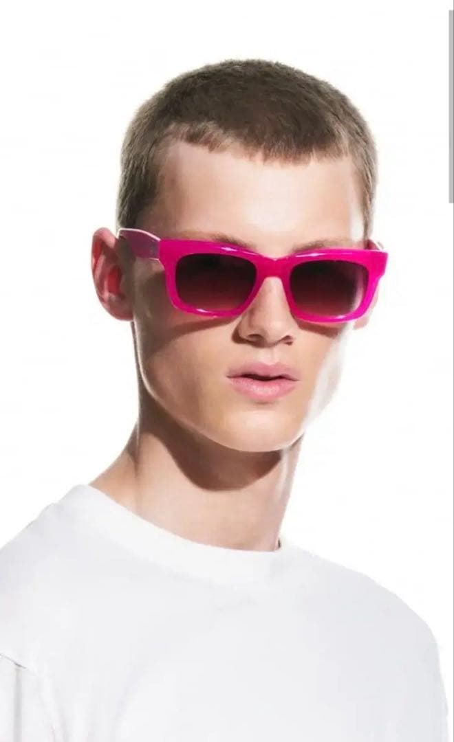 新品未使用⭐︎Barbie✖️ZARA ピンク サングラス