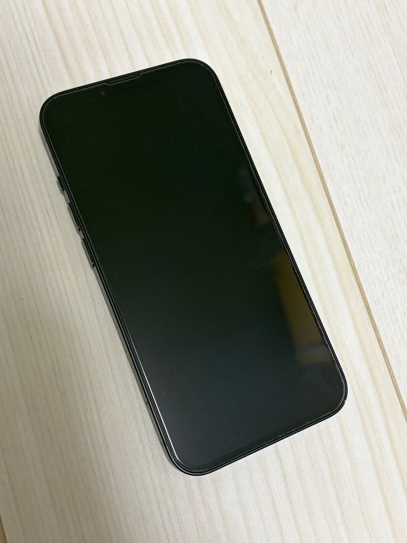 ￼【美品】iPhone13 128G ブラック おまけ付き　ケース付