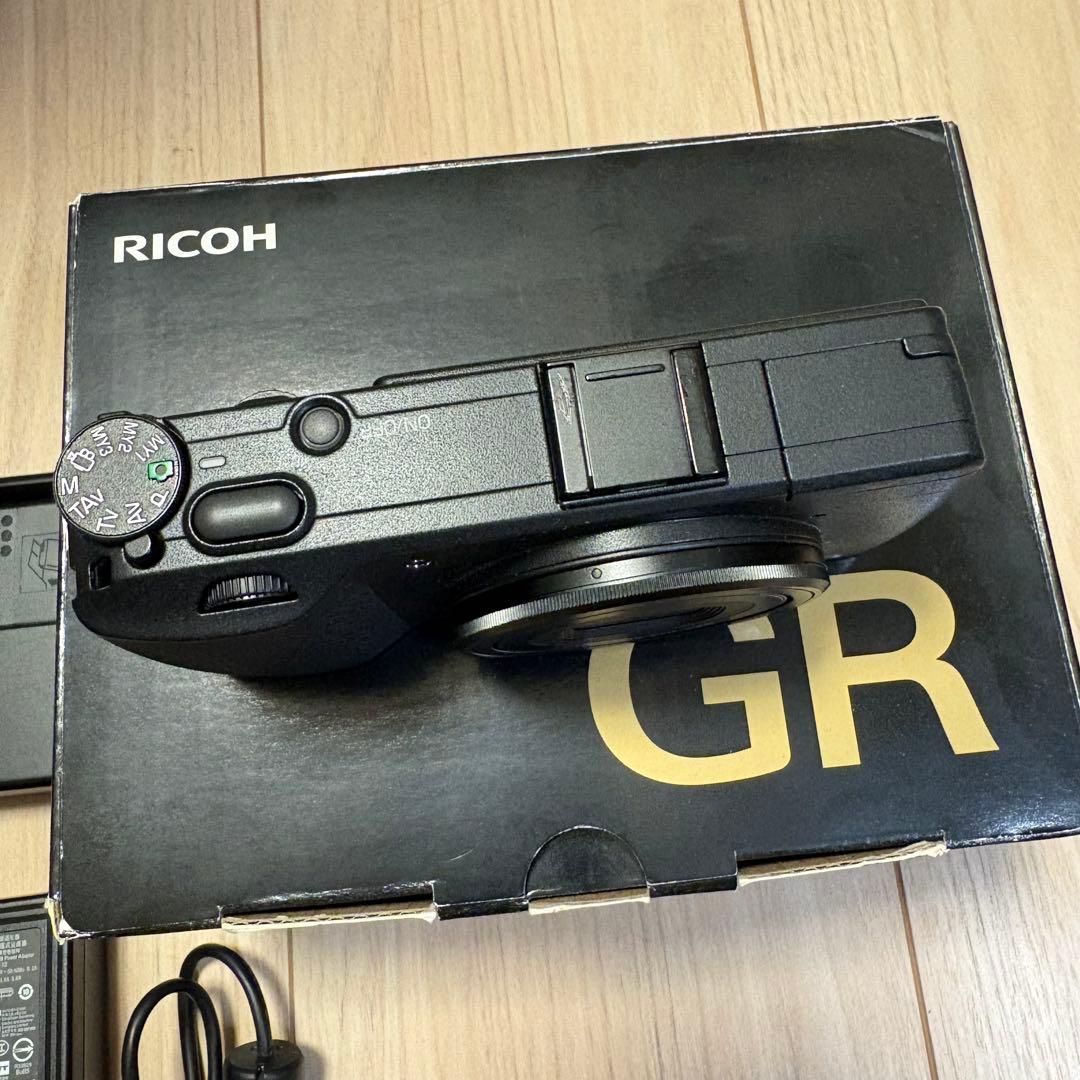 L*Y様 RICOH GR コンパクトデジタルカメラ 動作良好♫