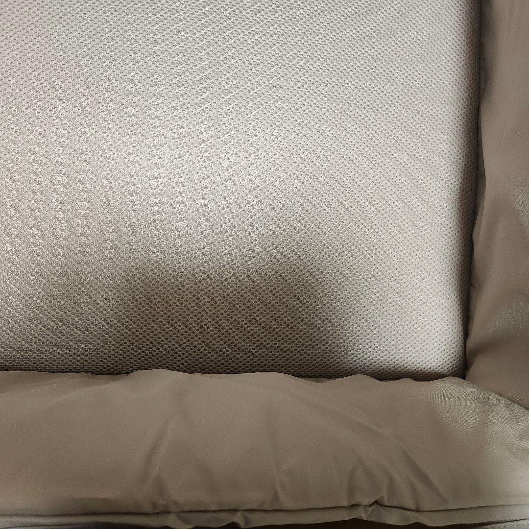 ココネルエアー　ホワイト　ベージュ