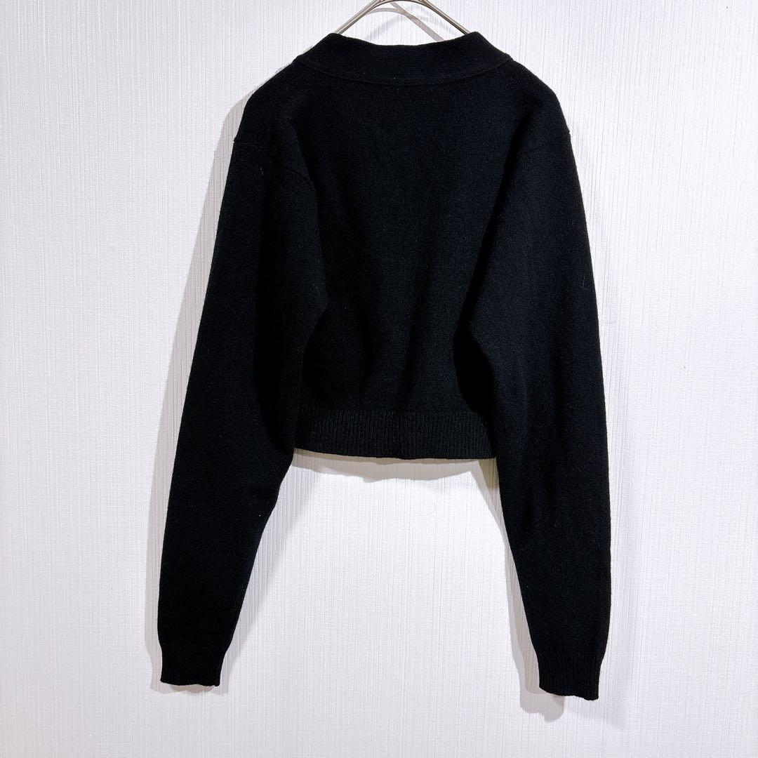ヌメロヴェントゥーノ　カーディガン　Ｖネック　ロゴ入り　クロップド丈　ショート