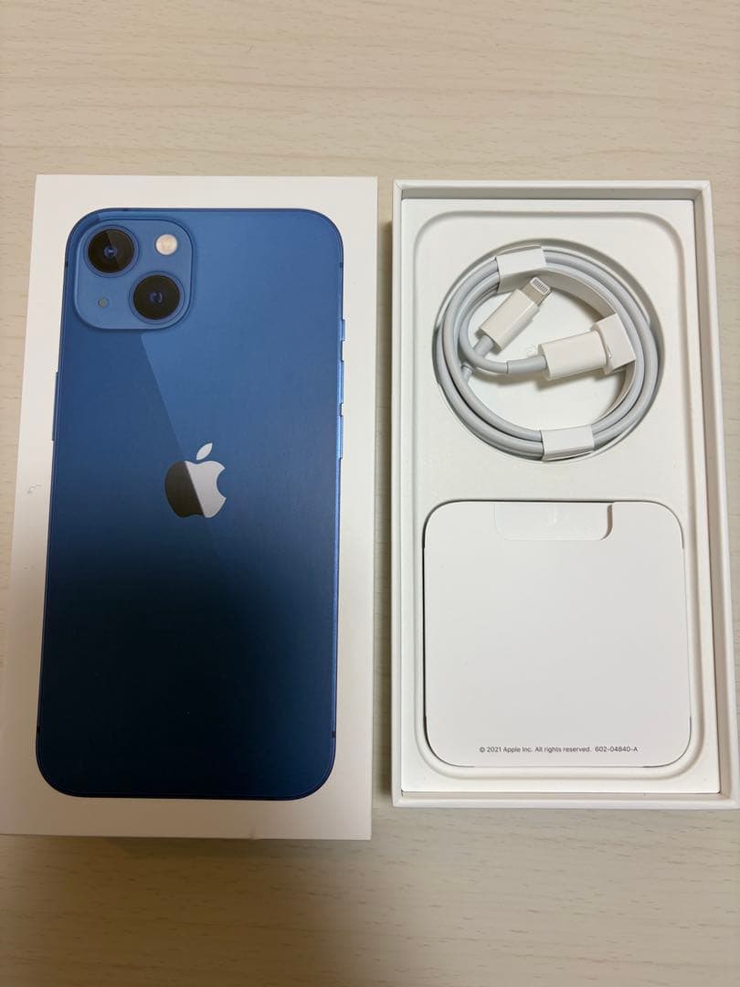 Apple iPhone 13 本体 青