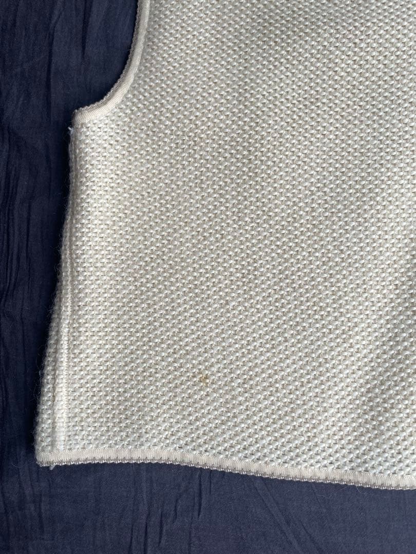 CHANEL ニットベスト Vネック クリーム色 40 ヴィンテージ