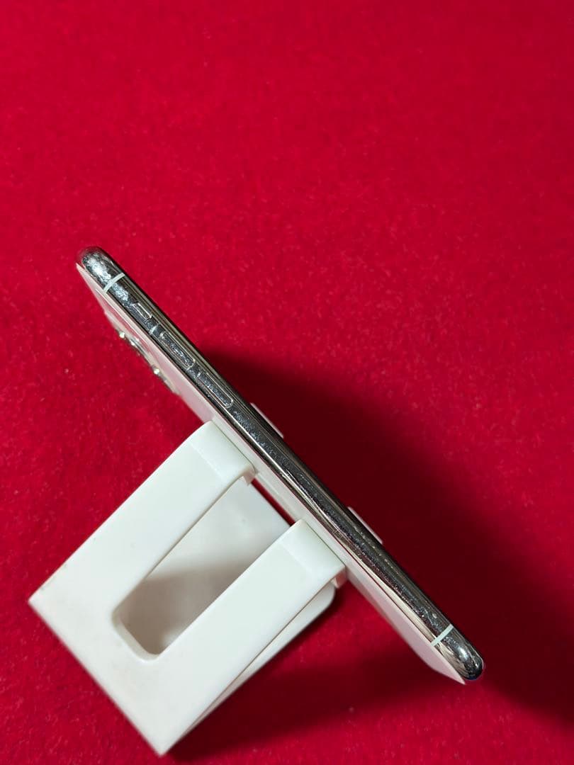 【8203】iPhone 11PROシルバー 64GB simフリー