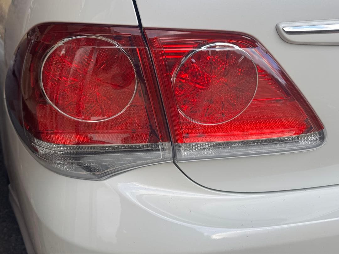 200系クラウン アスリート後期 テールランプ
