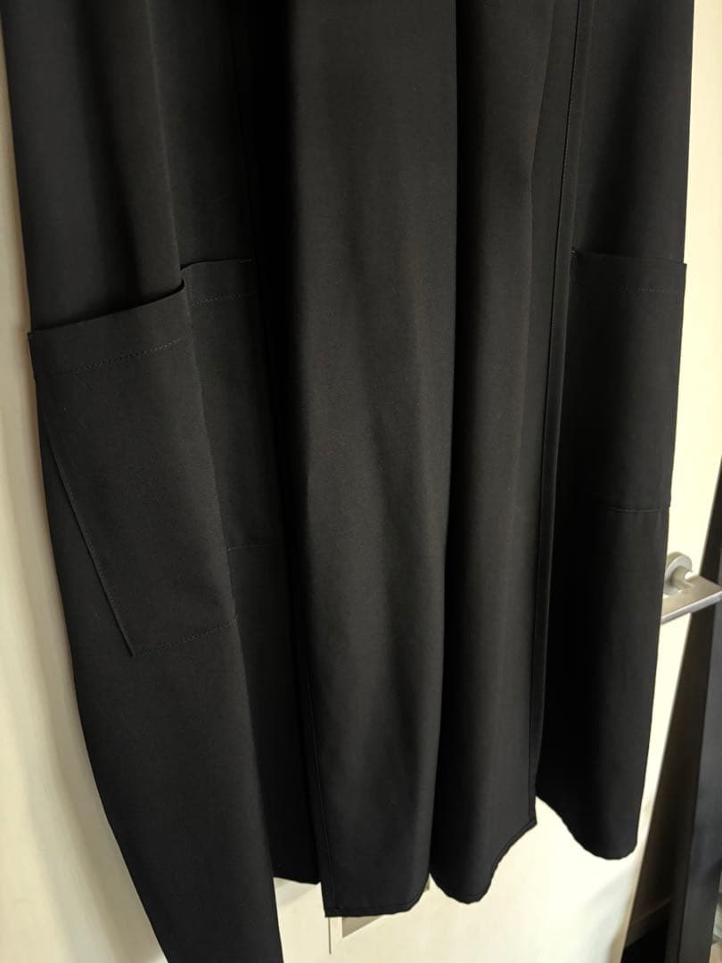 LIMI feu 黒 ベスト　変形ロングベスト