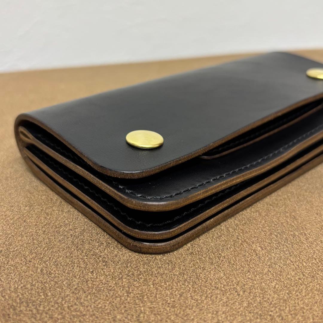 【babaggio】ホースバット　トラッカーウォレット　黒　茶心　3層